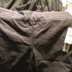 JM collection Capri pants.                   #2